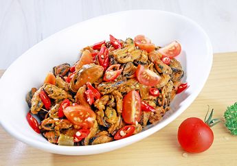 Sedapnya Makan Siang dengan Kerang Tumis Cabai