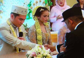 Penuh Haru! Acha Septriasa Tak Kuasa Menahan Tangis Saat Minta Izin Menikah pada Orangtuanya