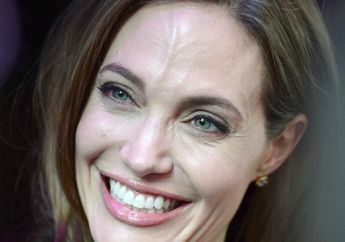 Wah! Aktris Cantik Angelina Jolie Didiagnosis Bell’s Palsy, Penyakit Berbahaya Apakah itu?