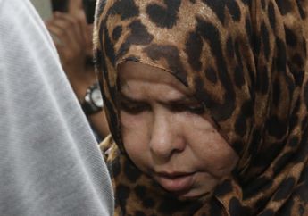 Ridho Rhoma Ditahan, Ibunda Terus Menangis