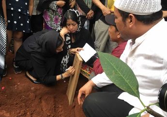 Ternyata! Begini Kondisi Jenazah Yana Zein saat Dimandikan