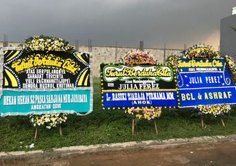 Ahok Kirimkan Karangan Bunga Untuk Jupe