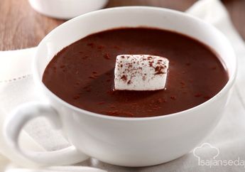 Yuk Hangatkan Tubuh Sehabis Hujan Pakai Chocolate Milk Caramel, Slurp!