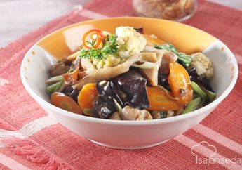 Ingin Makan Malam Praktis? Yuk Bikin Capcay Goreng Jamur Ini