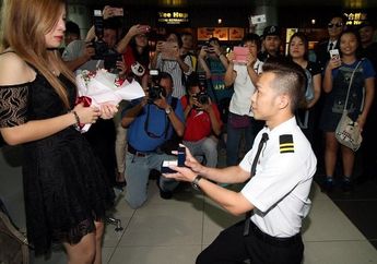 Dituduh Membawa Barang Ilegal, Perempuan Ini Justru Dapatkan Hal Tak Terduga, Kisahnya Bikin Takjub!