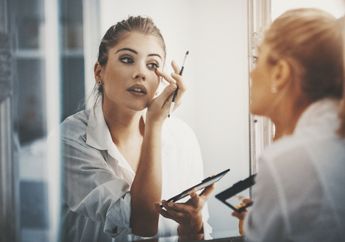 Saat Dandan Sering Kali Kita Melakukan Kesalahan, Berikut Tips untuk Mengatasinya