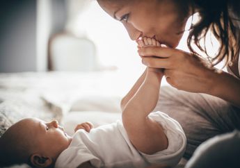 Jika Bayi Mengalami Biang Keringat, Sebaiknya Para Ibu Lakukan Hal Ini