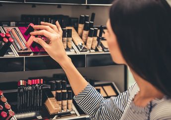 Langkah Pintar Memilih Kosmetik Agar Tak Merusak Kulit, Begini Caranya