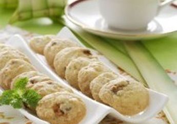 BUTTER ALMOND CARAMEL COOKIES