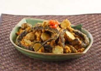 RENDANG BELUT DAN KENTANG