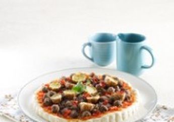 PIZZA RENDANG KACANG MERAH