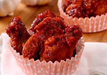 Makan Lebih Berselera dengan 5 Resep Ayam Goreng Tepung Bersaus Ala Restoran