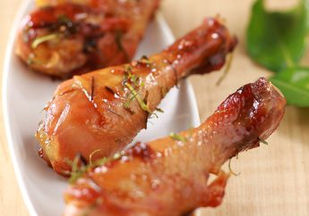 Hmm, Lezatnya Paha Ayam Bakar Madu Aroma Jeruk Ini Sungguh Menggoda 