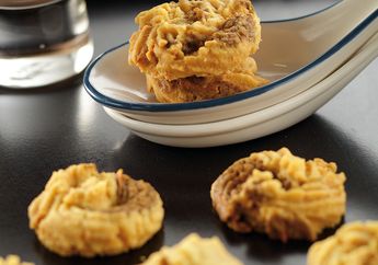 Mewahnya Tampilan Coconut Cheese Cookies Ini Cocok Mengisi Toples Hari Raya