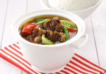 Nikmatnya Makan Malam Kian Bertambah dengan Semangkuk Asem Asem Daging 