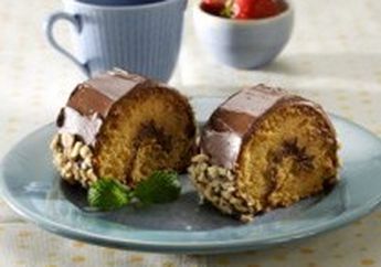 ROLL CAKE KACANG