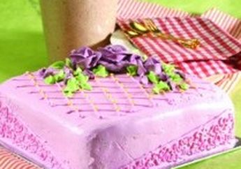 CAKE SPESIAL ULTAH IBU