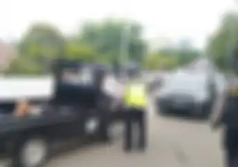 Yamaha Vega Kencangnya Kebangetan di Flyover, Kurang Antisipasi Masuk Kolong Mobil