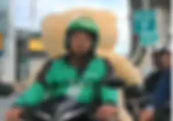 Ketangkep Basah Pakai Jaket Go-Jek, Aktor Agus Ringgo Ganti Profesi?