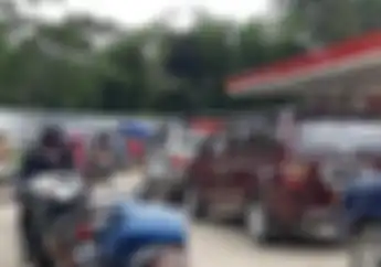 Kok Bisa Ya Gara-gara Nih Motor Bikin Antrian Panjang di SPBU