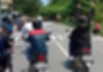 Ngeri Banget, Video Detik-Detik Ratusan Siswa SMK Konvoi Motor Bikin Onar