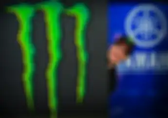 Bocor! Maverick Vinales Kasih Unjuk Livery Yamaha Pabrikan Musim Ini