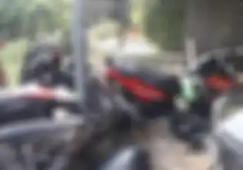Toyota Calya Hilang Kendali, Empat Honda Vario Gak Keruan
