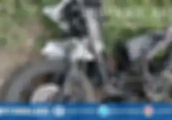 Begini Nih Jadinya Bentuk Motor Honda BeAT Diterjang Kereta Api