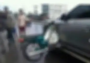 Melesat Bak Peluru, Motor Legendaris Suzuki Bravo Nancep di Mobil Mitsubishi Pajero