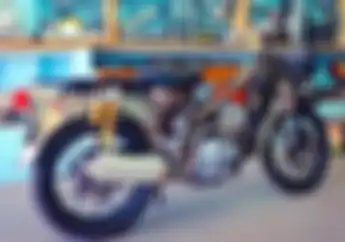 Motor Honda Super Cub Jahat, Mesin Pakai Kawasaki KLX250, Sokbreker Ohlins, Berani Lawan?