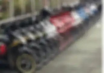 Mantap! Satpam yang Rapikan Motor di Parkiran Sekolah Dikasih Kejutan Oleh Polisi