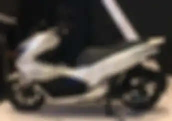 Asli Gampang! Begini Ngisi Baterai Honda PCX Listrik, Ada Dua Cara