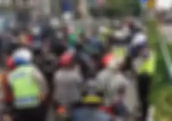 Video Puluhan Pemotor Koplak, Dilarang Masuk Jalur Busway Masih Nekat, Polisi Sampai Kewalahan