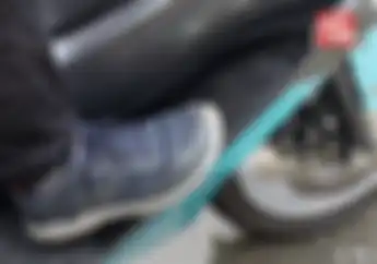 Video Tips Bikin Karpet Dek Motor Matik, Biar Nggak Kotor-kotor Amat