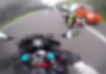 Ngeri, Cium Buntut Gran Max Pengendara Yamaha YZF-R1 Nyaris Terlindas, Lihat Videonya