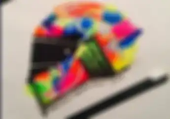 Keren! Berseni Banget Nih Proses Pembuatan Helm Baru Valentino Rossi