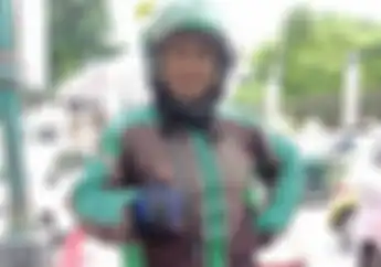 Salut! Walau Pendapatan Pas-pasan, Emak-emak Pengojek Online Ini Daftar Jadi Caleg