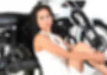 Pengalaman Seru Dita Oktavia Naik Motor, Pernah Tiduran di Semak-semak