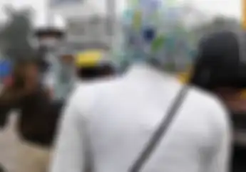 Unik, Begini Cara Polisi India Bikin Kapok Pemotor yang Gak Pakai Helm