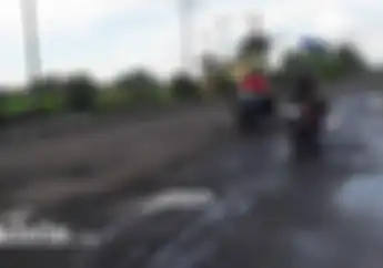 Kelewatan! Cuma 4 - 5 Km Jalan Ini Tidak Cepat Diperbaiki! Tuntut