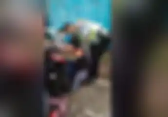 Sempat Viral Video Pemotor Pukul Polisi Padahal Enggak, Ini Klarifikasinya 