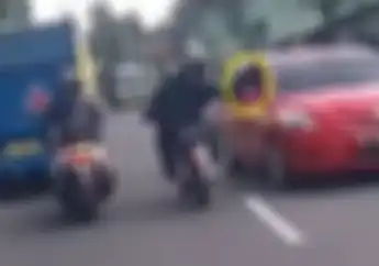Kreatif tapi Bahaya, Hindari Pemukulan dan Pencurian, Pemilik Mobil Modifikasi Kaca Spionnya Jadi Begini