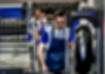 Enggak Seperti Dibayangkan, Ternyata Sangat Sulit Menentukan Ban Bagi Pembalap, Ini Sebabnya
