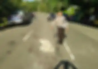 Ngeri! Pemotor Mabuk Tewas Setelah Adu Banteng dengan Toyota Avanza