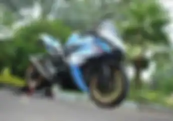 Modal Airbrush Grafis, Yamaha YZF-R25 2016 Sabet Juara 2 Kontes