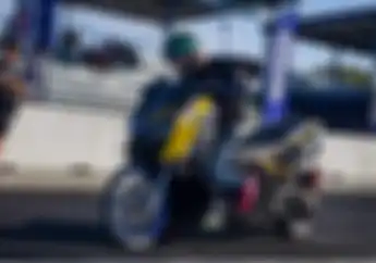 Bengis, Yamaha XMAX 250 Diajak Drag Bike, Waktunya Bikin Melongo