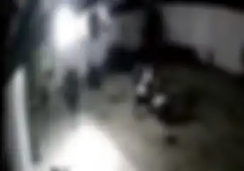 Makin Nekat, Tenteng Pistol Maling Leluasa Bawa Kabur Motor Matic dari Parkiran