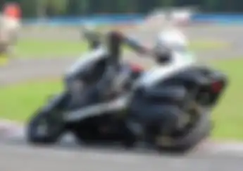 Motor Yamaha XMAX 250 Dipakai Balap Fun Race di Sentul? Siapa Takut!
