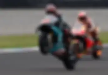 Gak Kalah Sama Senior, Ketat Banget Duel Pembalap Debutan MotoGP