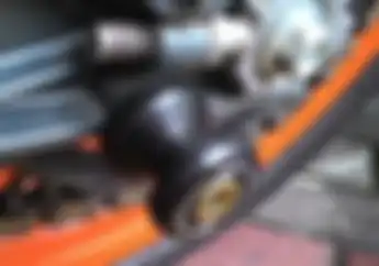 Bukan Cacat Pabrik, Lubang Kecil Yang Ada Dratnya Di Arm Motor Sport Gunanya Bisa Untuk Ini